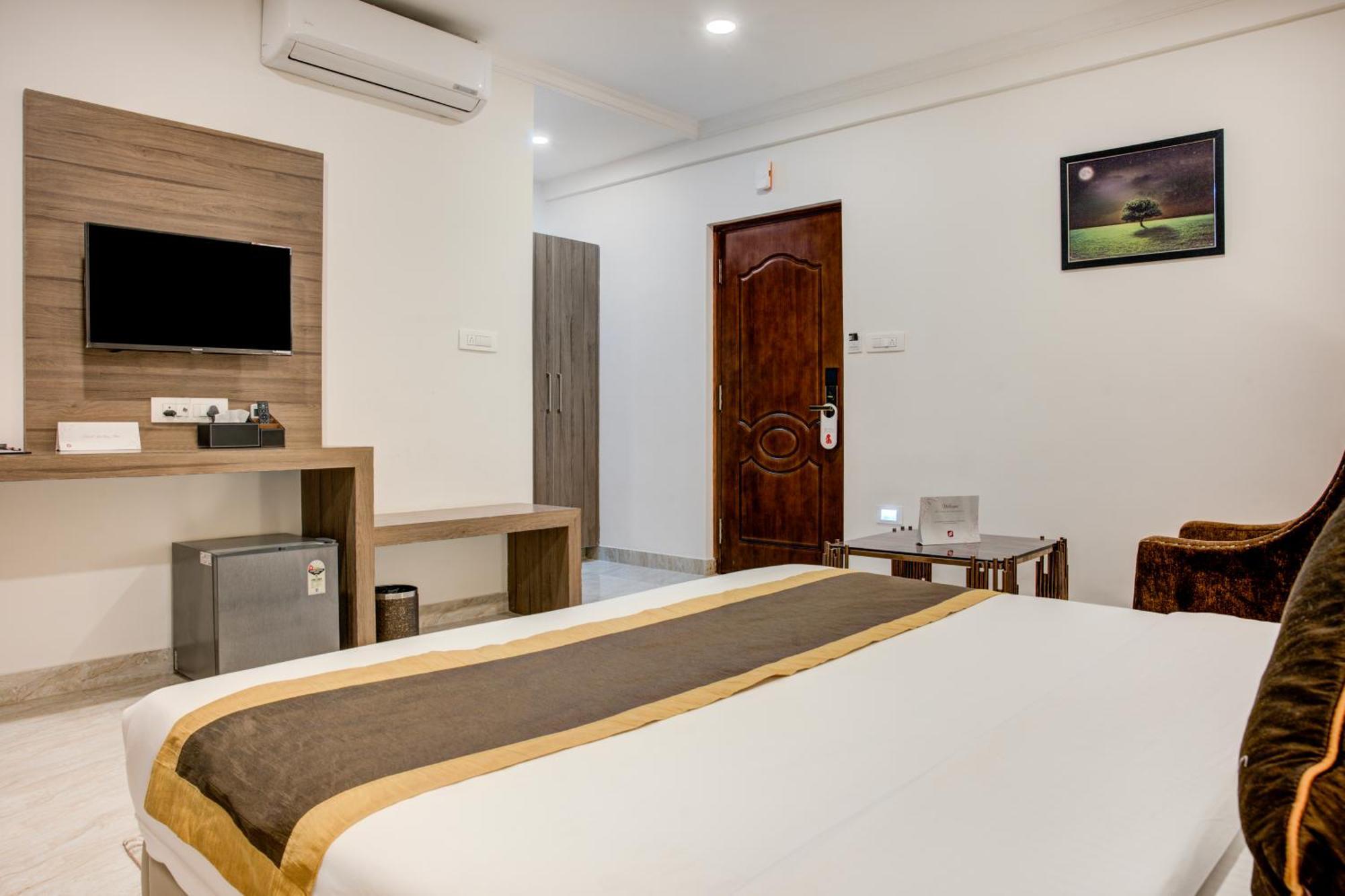 Hotel Sterling Inn Bangalore International Airport Yelahanka Exterior photo