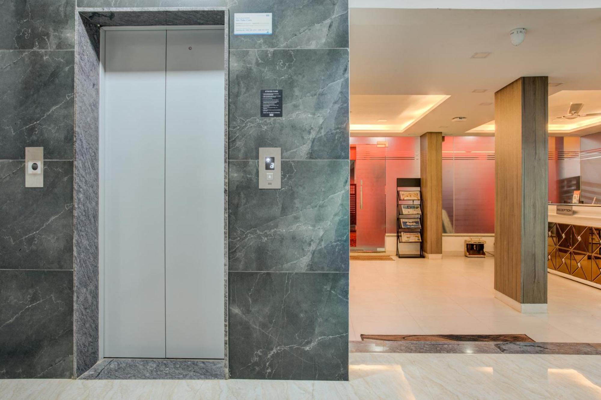 Hotel Sterling Inn Bangalore International Airport Yelahanka Exterior photo